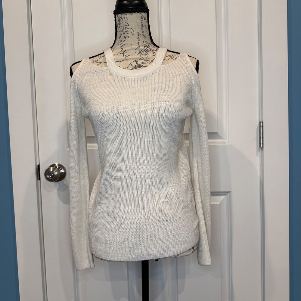 Pink Republic Cold Shoulder Sweater‎ Knit Cream White Long Sleeve Top Size S NWT
